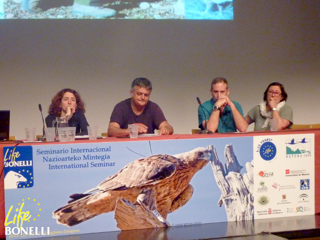 Intervención en el seminario, de izquierda a derecha, de Itziar Almárcegui (Trilumak), Ernesto Álvarez (GREFA), Ohad Hatzofe (Ministerio de Medio Ambiente de Israel) y Carlota Viada (COFIB).
