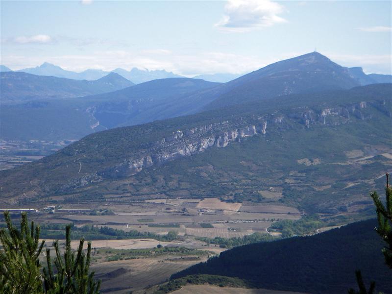 Foz de Arbaiun, Arangoiti i penya-segats de la Piedra i Sant Adrián, des de la serra d’Izko © Luisa Arana. www.biodiversidad.navarra.es/