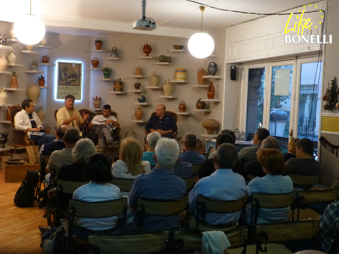 El público llenó la sala del Gabinete de Historia Natural, muestra evidente del atractivo del águila de Bonelli. Foto: María Luisa Fernández del Castillo.